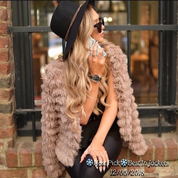❄️HP❄️Open Front Faux Fur Coat - Picture 15 of 16
